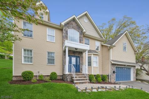 21 Winding Way West Orange NJ 07052