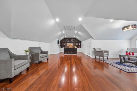 21 Winding Way West Orange NJ 07052
