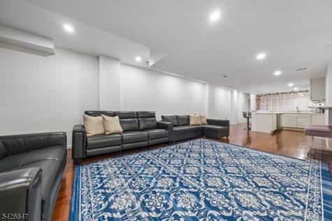 21 Winding Way West Orange NJ 07052