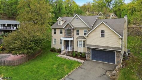 21 Winding Way West Orange NJ 07052