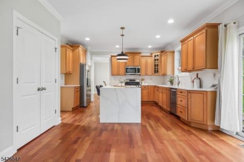 21 Winding Way West Orange NJ 07052