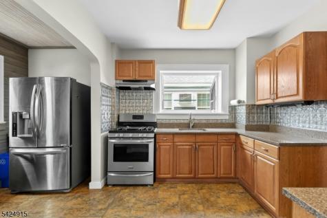 214 E Lincoln Avenue Roselle Park NJ 07204