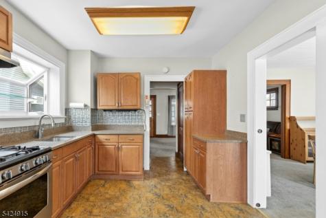 214 E Lincoln Avenue Roselle Park NJ 07204