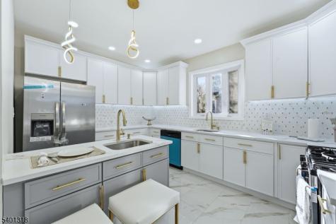 33 Midland Avenue East Orange NJ 07017