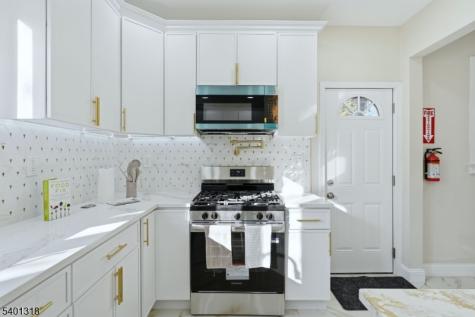 33 Midland Avenue East Orange NJ 07017