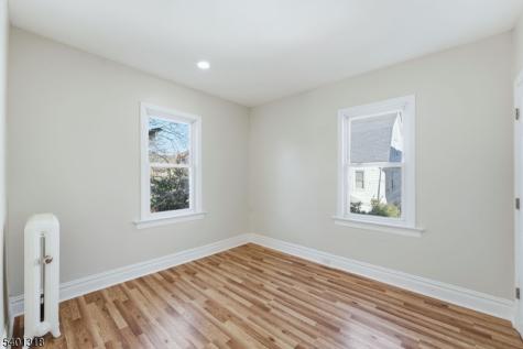 33 Midland Avenue East Orange NJ 07017