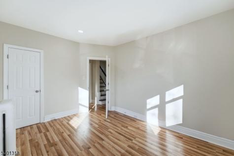 33 Midland Avenue East Orange NJ 07017
