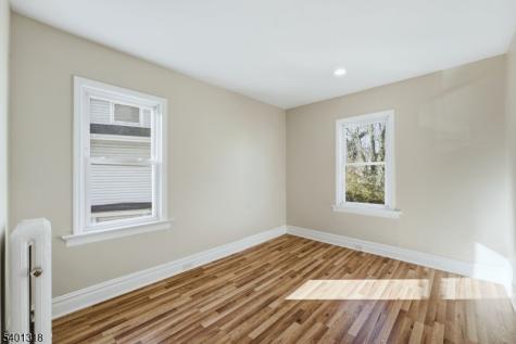33 Midland Avenue East Orange NJ 07017
