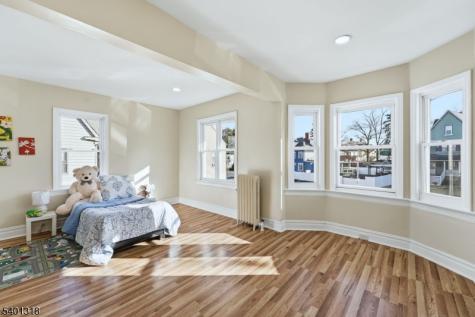 33 Midland Avenue East Orange NJ 07017