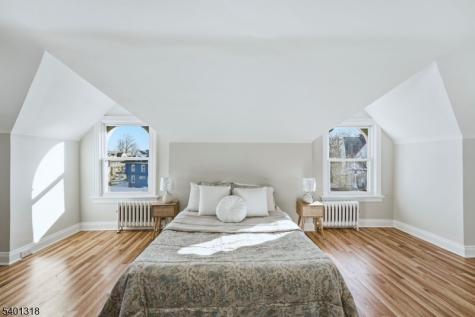 33 Midland Avenue East Orange NJ 07017