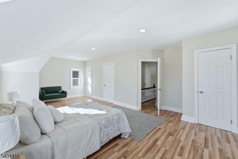 33 Midland Avenue East Orange NJ 07017