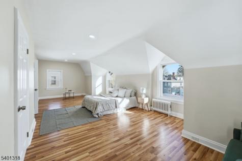 33 Midland Avenue East Orange NJ 07017