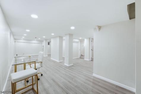 33 Midland Avenue East Orange NJ 07017