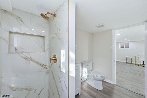 33 Midland Avenue East Orange NJ 07017