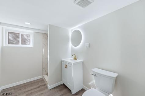 33 Midland Avenue East Orange NJ 07017