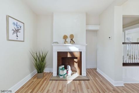 33 Midland Avenue East Orange NJ 07017