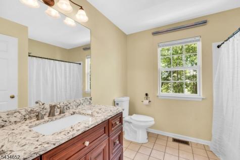 43 Wexford Way Bridgewater NJ 08807