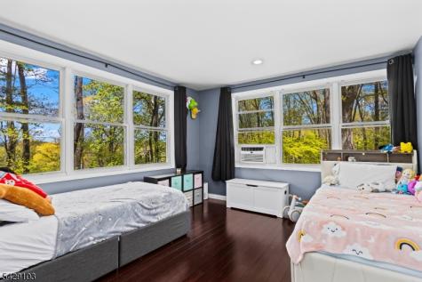 15 Mohican Avenue Roxbury NJ 07850