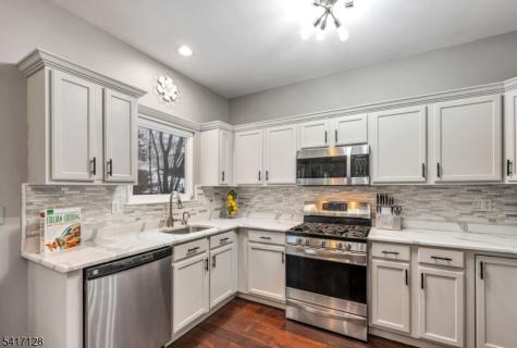 114 Black Oak Trail Jefferson NJ 07849