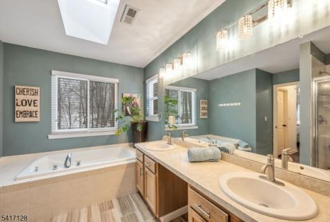 114 Black Oak Trail Jefferson NJ 07849