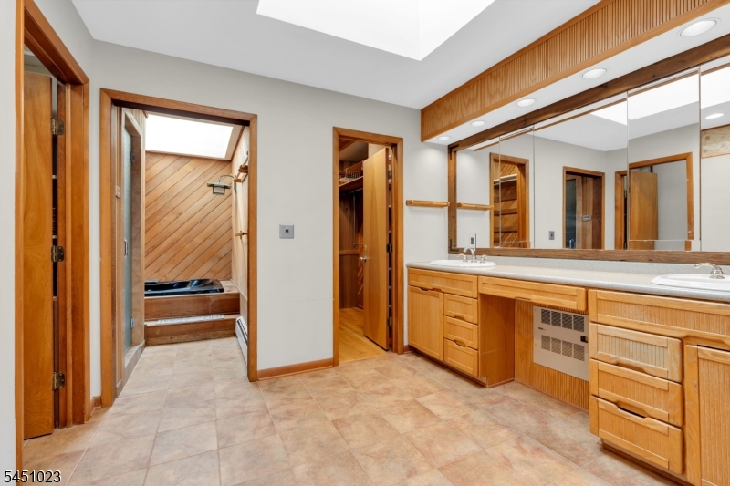 79 Castle Rock Road Jefferson NJ 07849