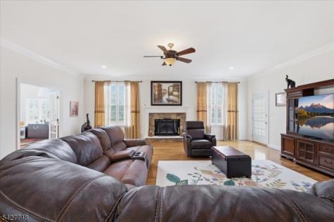 1 Beehive Lane Raritan NJ 08822