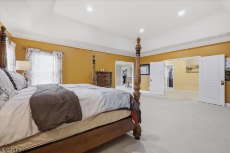 1 Beehive Lane Raritan NJ 08822