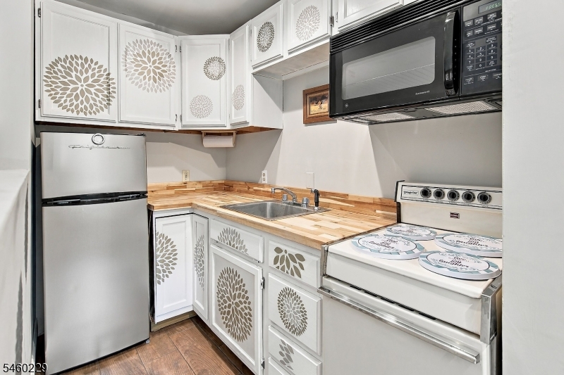 10 Ames Road Morris NJ 07960