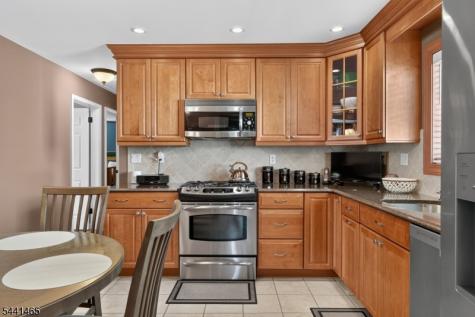 112 Lincoln Avenue North Arlington NJ 07031
