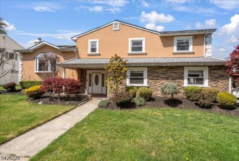 95 Calvert Avenue E Edison NJ 08820
