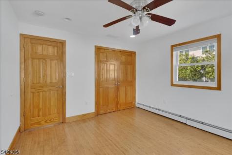 95 Calvert Avenue E Edison NJ 08820