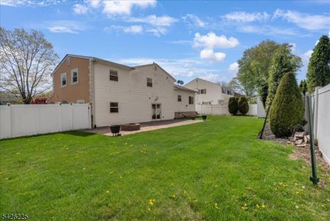 95 Calvert Avenue E Edison NJ 08820