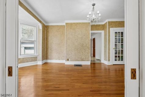70 9TH Avenue East Orange NJ 07018
