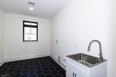 264 Ridge Road Watchung NJ 07069