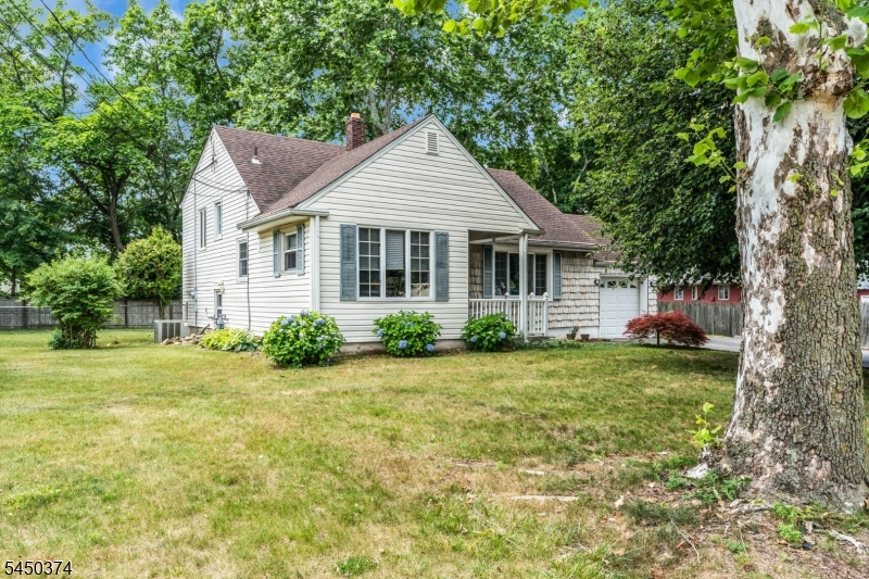 499 Old Stage Road Spotswood NJ 08884