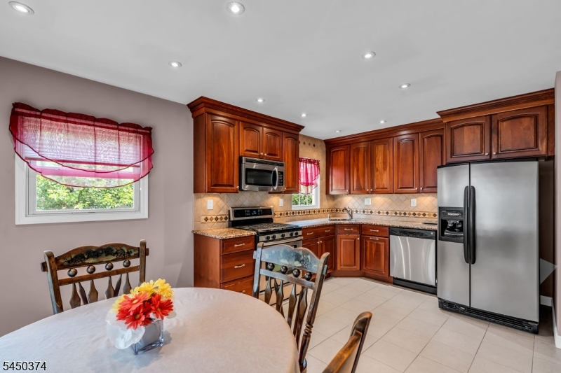 499 Old Stage Road Spotswood NJ 08884