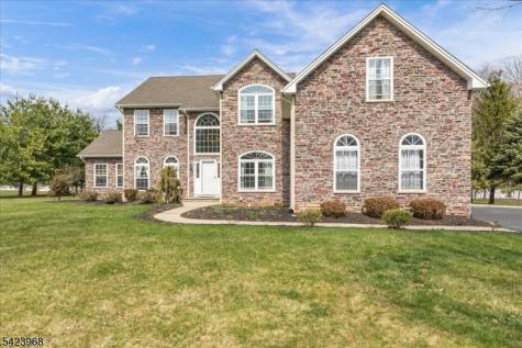 2 Nicole Drive Franklin NJ 08873