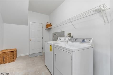 2 Nicole Drive Franklin NJ 08873