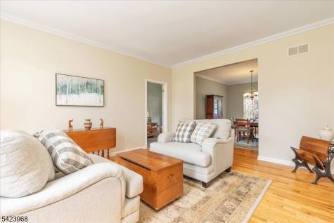 2 Nicole Drive Franklin NJ 08873