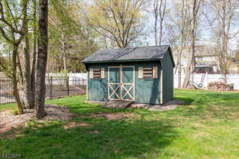 2 Nicole Drive Franklin NJ 08873