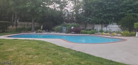 2 Nicole Drive Franklin NJ 08873