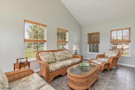 2 Nicole Drive Franklin NJ 08873