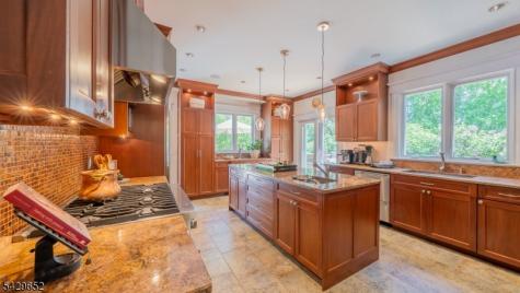 15 Brunswick Road Montclair NJ 07042