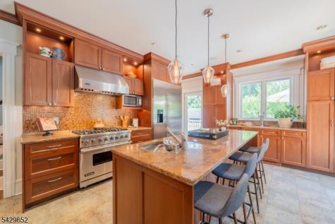 15 Brunswick Road Montclair NJ 07042