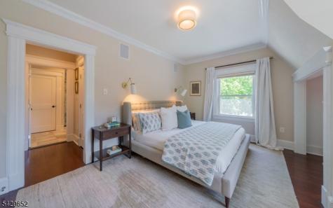 15 Brunswick Road Montclair NJ 07042