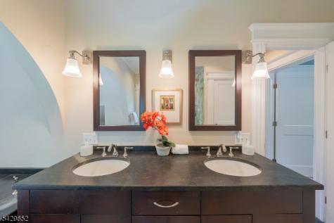 15 Brunswick Road Montclair NJ 07042