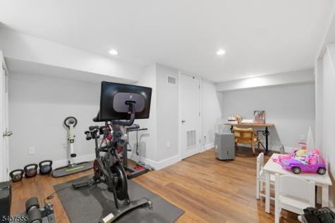 307 N Farview Avenue Paramus NJ 07652