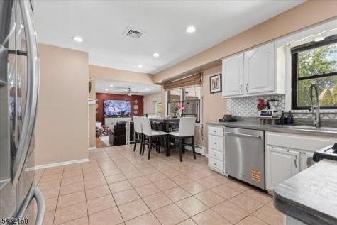 24 Sandalwood Drive Edison NJ 08820