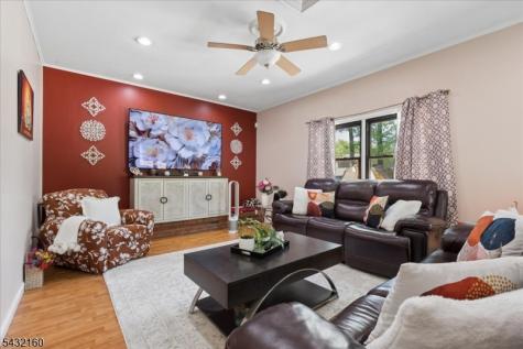 24 Sandalwood Drive Edison NJ 08820