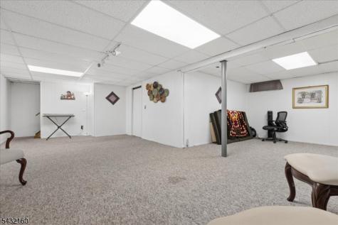 24 Sandalwood Drive Edison NJ 08820